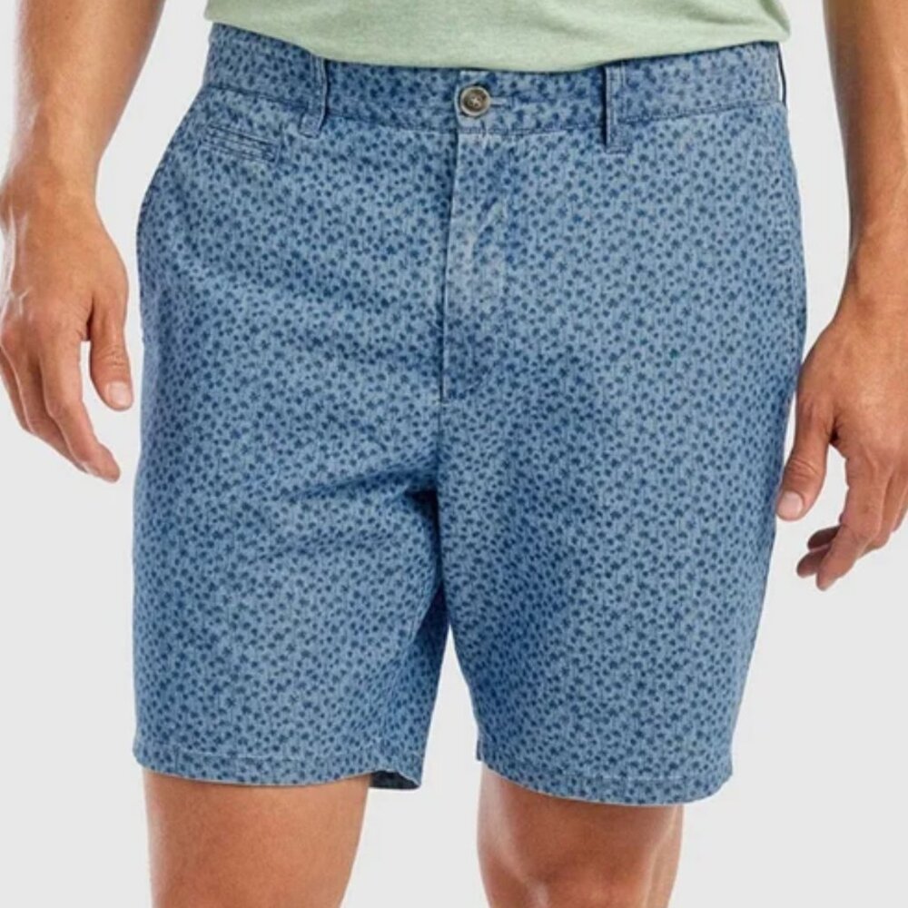 *Last Chance* johnnie-O Men's 33 Blue palm tree print shorts 7" inseam summer